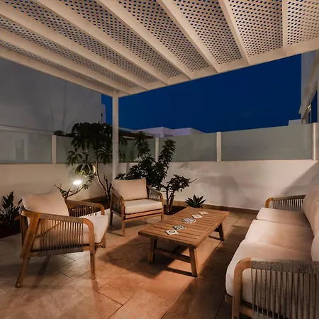 Atlantica - Heated Pool In Playa Blanca (Lanzarote)